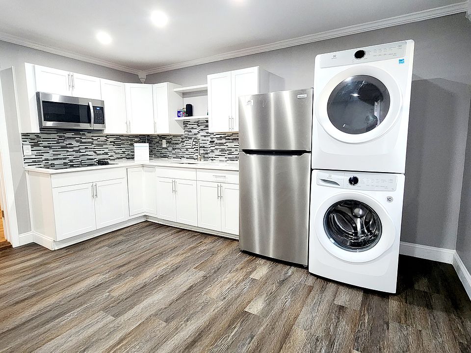 1st image of 136 Northern Blvd