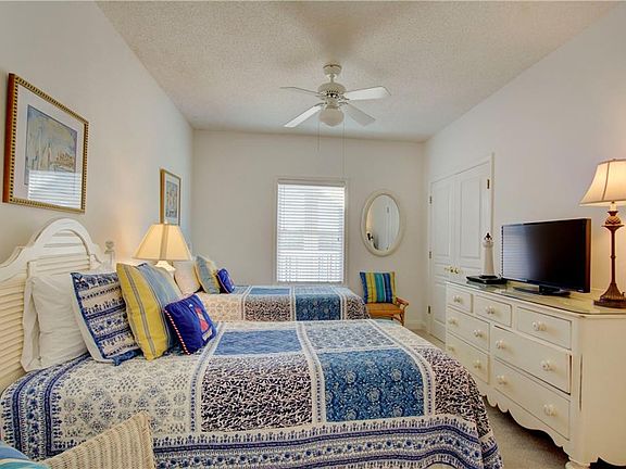 4th image of 1400 Ocean Blvd Unit 305