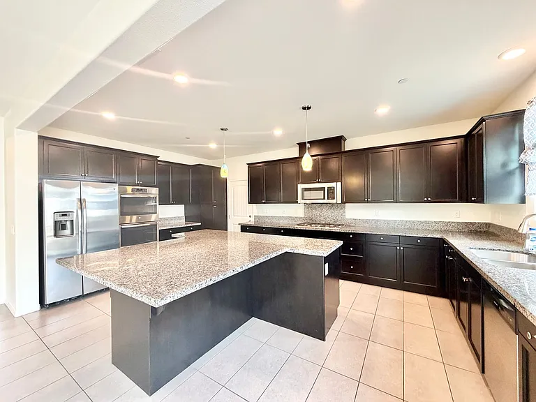30136 Sutton Ct — Photo 12