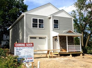 Oxford St, Cranston, RI 02920