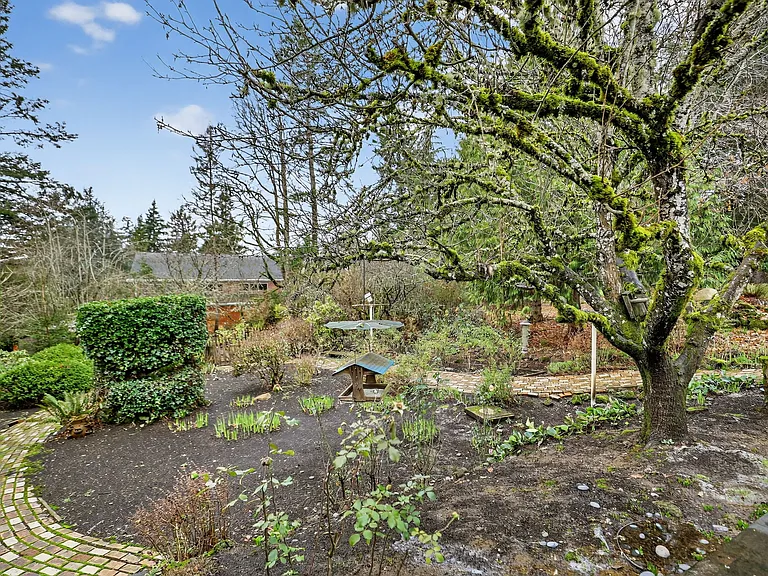 4821 SW 31st Dr — Photo 30