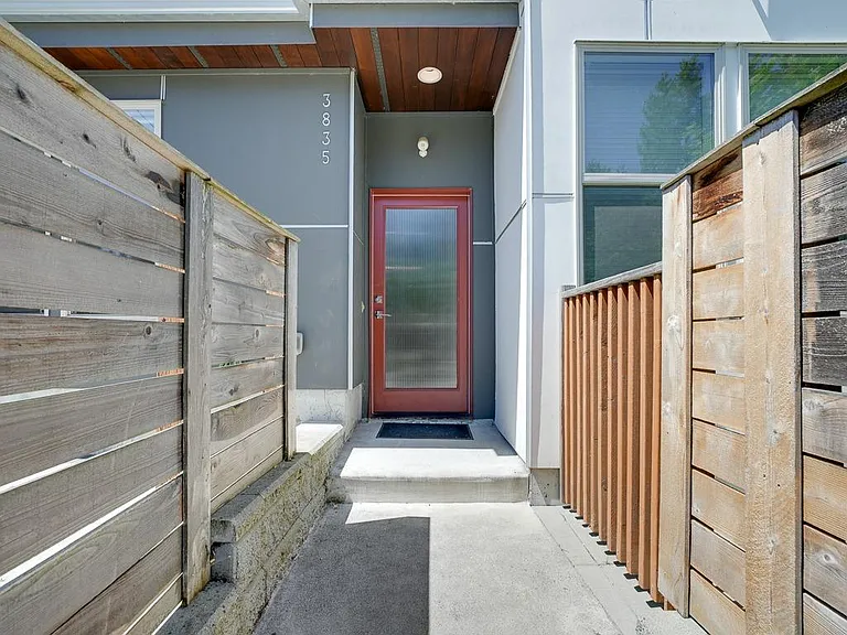 3835 Gilman Ave W — Photo 3
