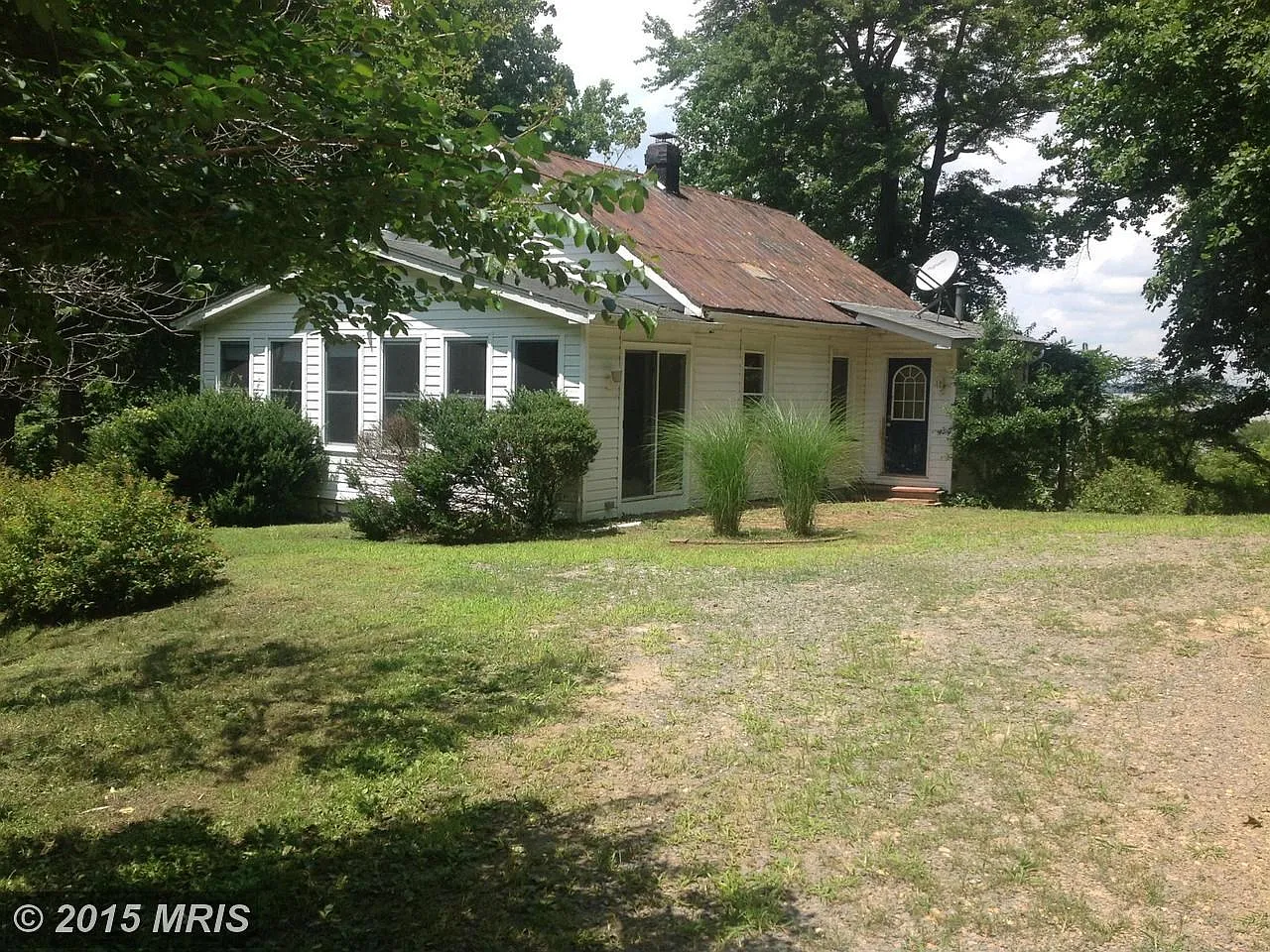6401 Fairview Dr photo 1