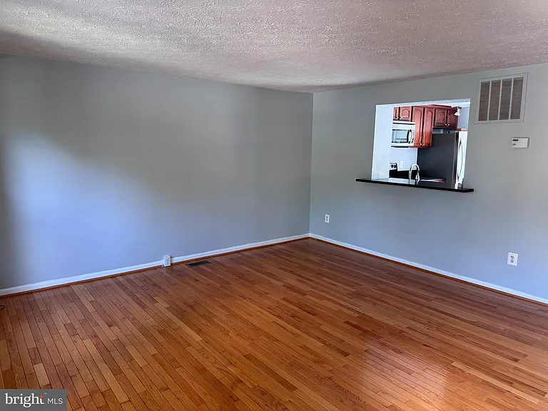 1727 Sundance Dr — Photo 2