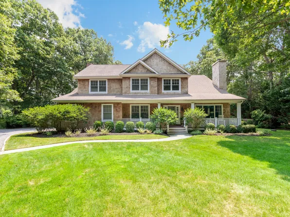 14 Spinnaker Way, Southampton, NY 11968
