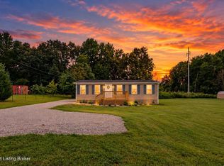 697 Rineyville Big Springs Rd, Radcliff, KY 40160