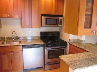 2128 N Lincoln Ave, Chicago, IL, 60614
