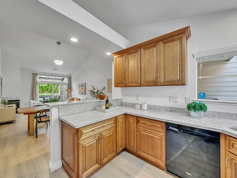1654 Parkview Green Cir — Photo 10