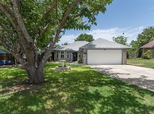10229 Pack Saddle Ct, Fort Worth, TX 76108