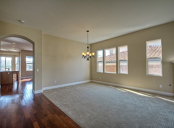 3rd image of 571 Los Altos Dr