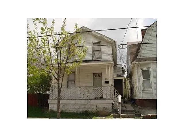 822 N Michigan St photo 1