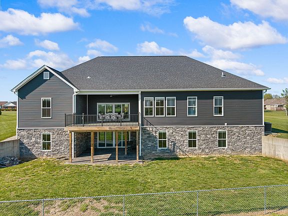 3rd image of 131 Buck Run Rd
