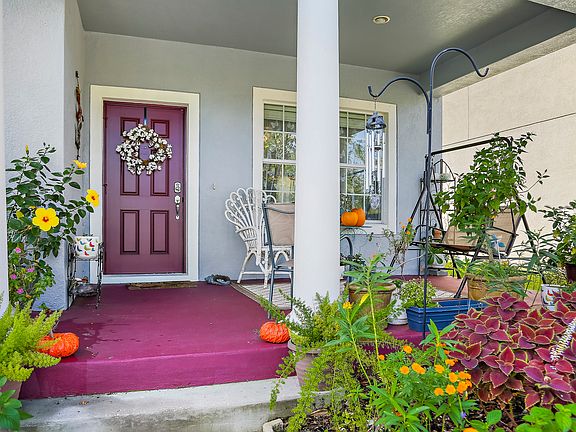 2nd image of 2736 Lantern Hill Ave