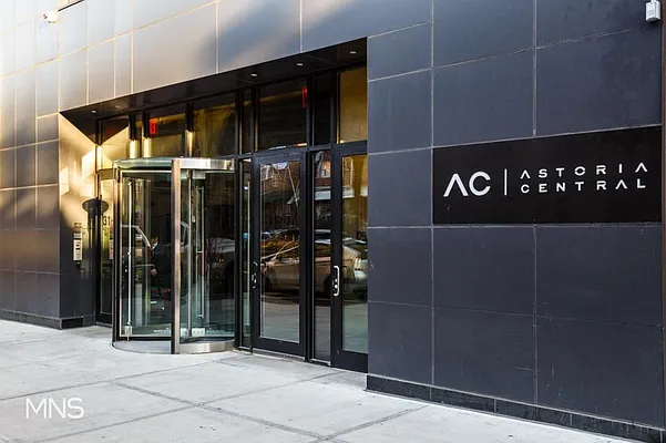 Rented by MNS Marketing | media 29