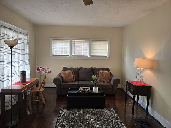 3rd image of 4229 River Park Dr