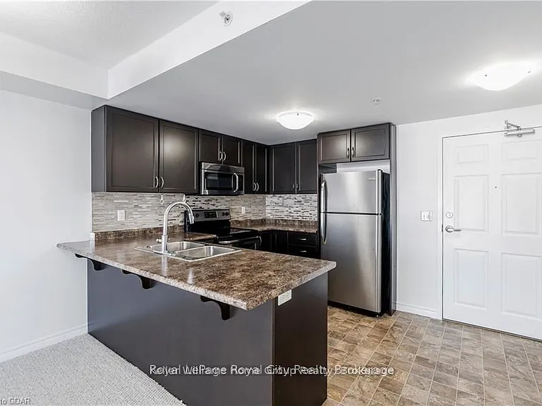 67 Kingsbury Sq #303 — Photo 5