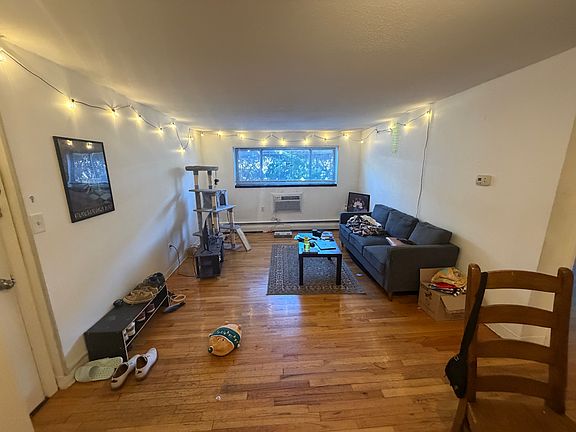 4th image of 239 Kelton St APT 11