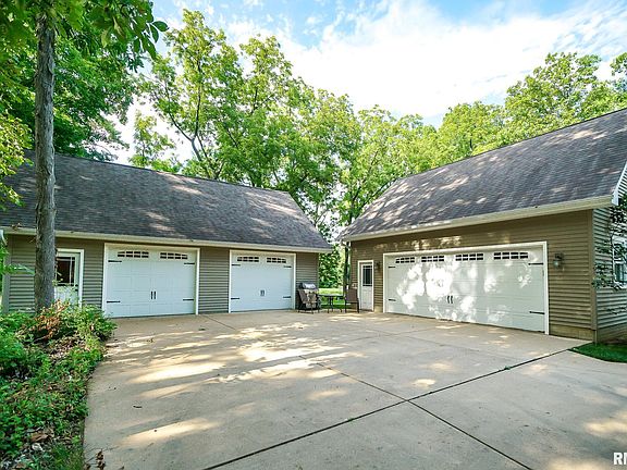 3rd image of 11723 W Hickory Springs Dr