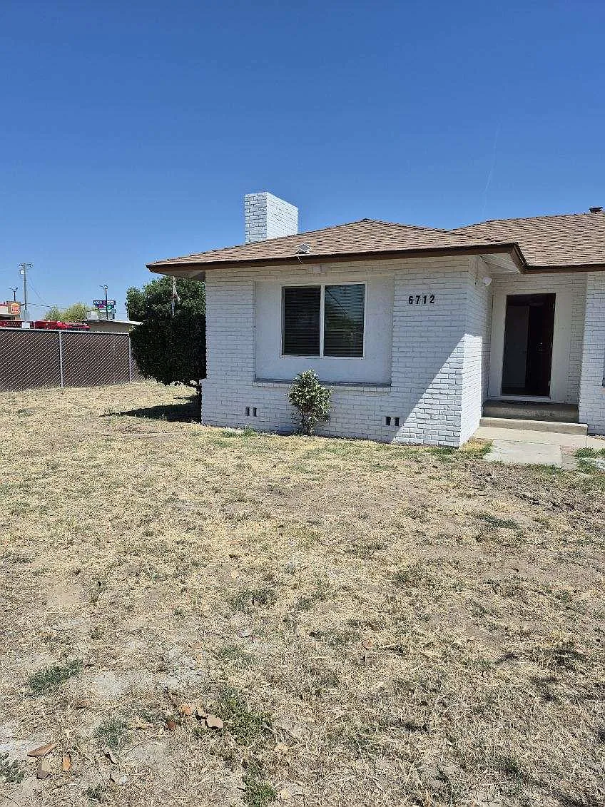 6712 Fig Ave — Photo 2