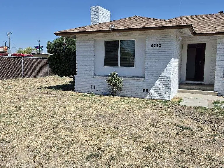 6712 Fig Ave #1 — Photo 2