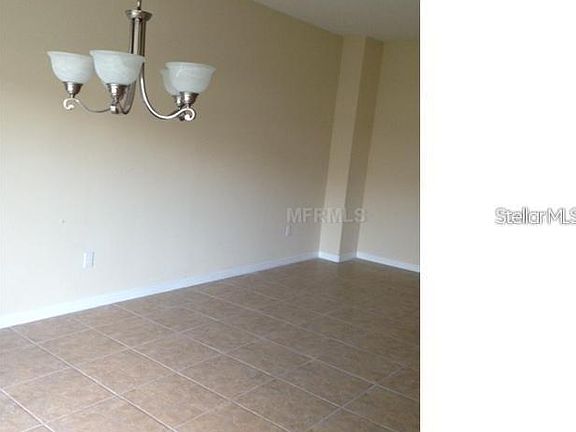 3rd image of 10991 Savannah Landing Cir