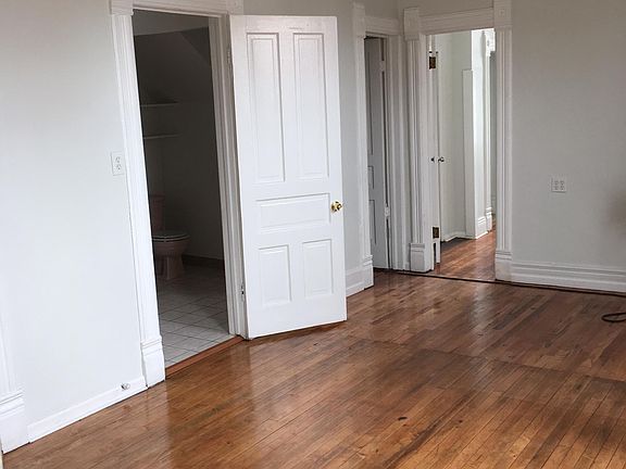 5th image of 2853 W 21st Pl APT 1