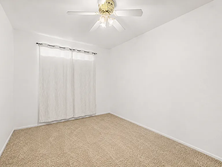 6906 W Phelps Rd — Photo 22