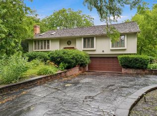 21 Sequoia Rd, Hawthorn Woods, IL 60047