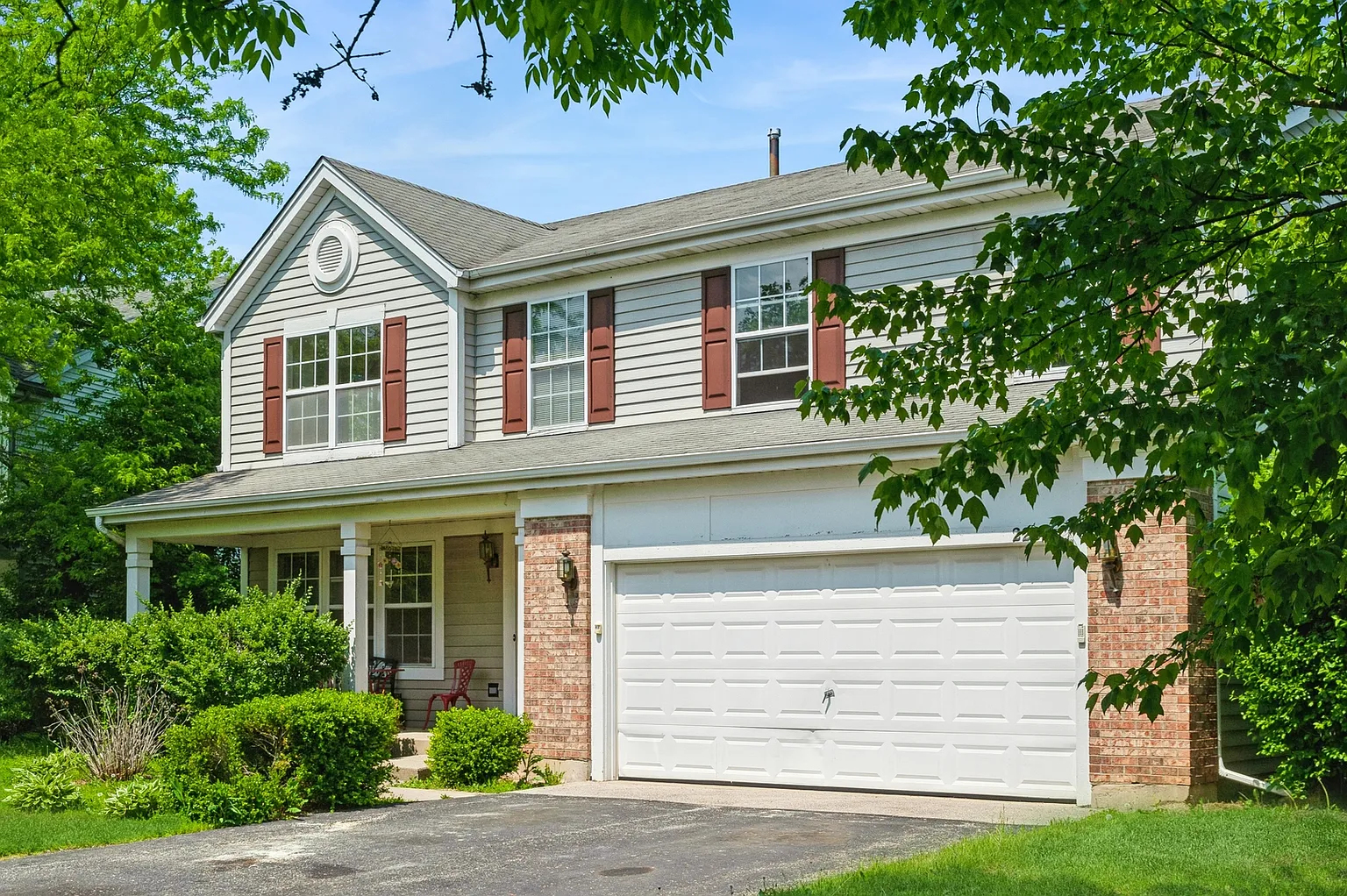 222 Lexington Ct photo 1