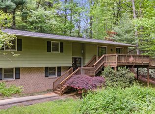 229 Turtle Ln, Hendersonville, NC 28791
