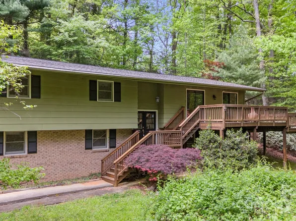 229 Turtle Ln, Hendersonville, NC 28791