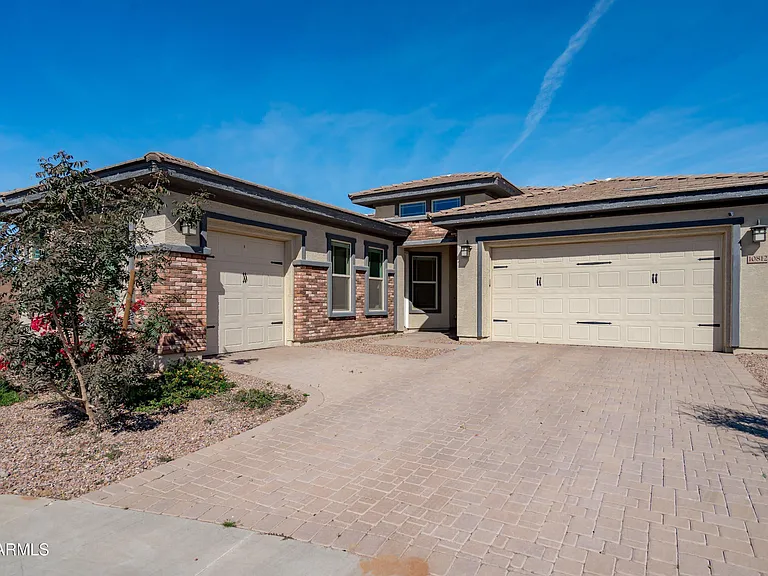10812 E Tesla Ave — Photo 3