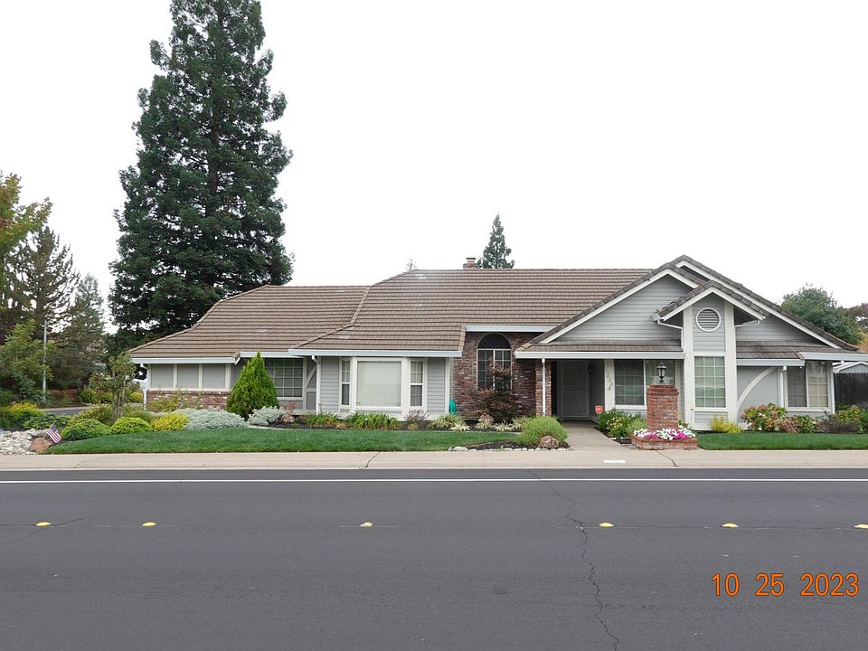 1st image of 1220 Ridgecrest Way