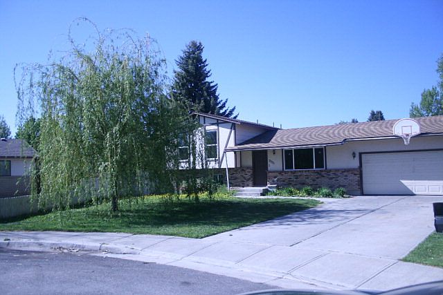 1st image of 2321 Chantilly Ct