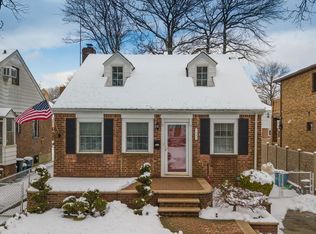 8042 210th St, Queens Village, NY 11427