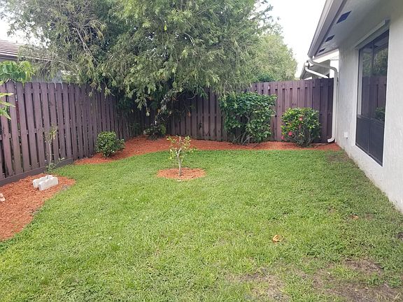 3rd image of 4241 SW Egret Pond Ter