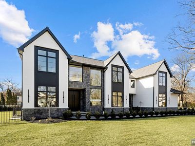 787 Stella Ct, Paramus, NJ, 07652