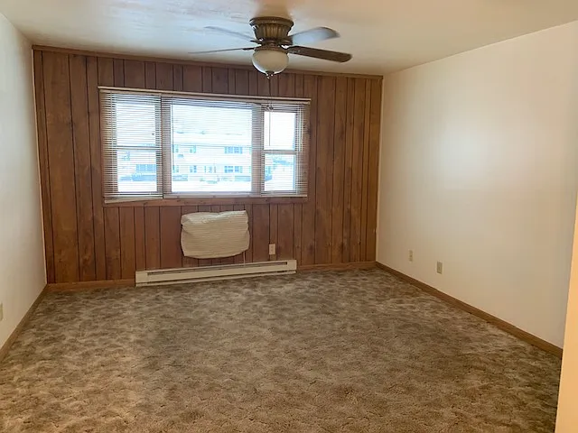 502 Hillside Ter — Photo 3