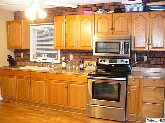 Home for Sale in Quincy, IL $87,500