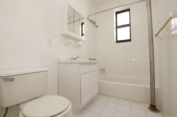 Rented by Bold New York | media 50