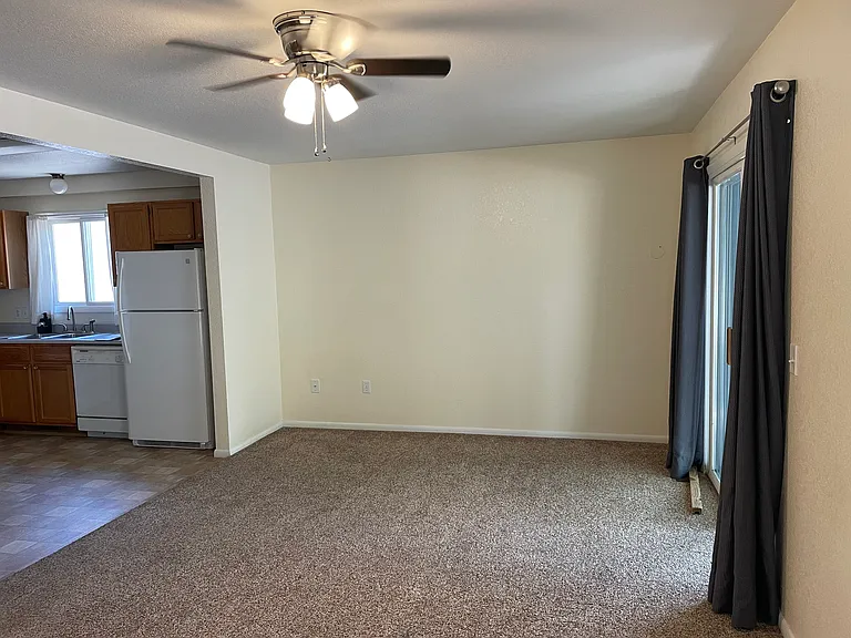 1705 Sanders Dr #D — Photo 2