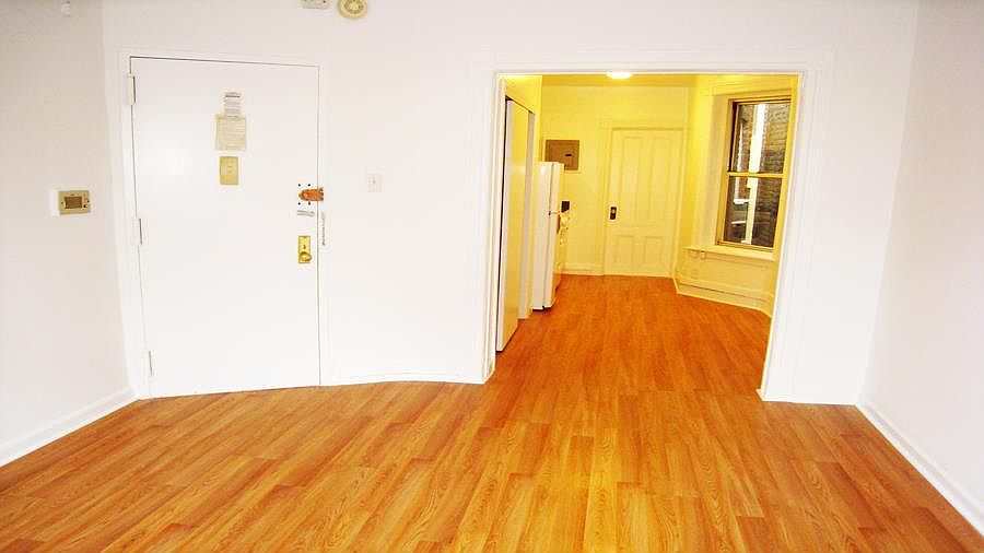 2nd image of 2270 Broadway APT 3D