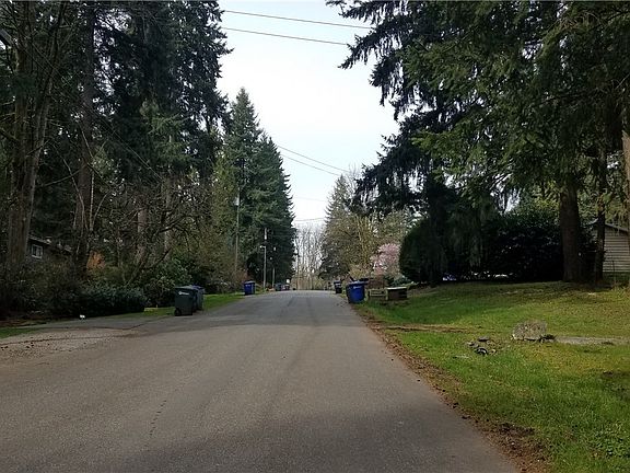 Street view Looking West