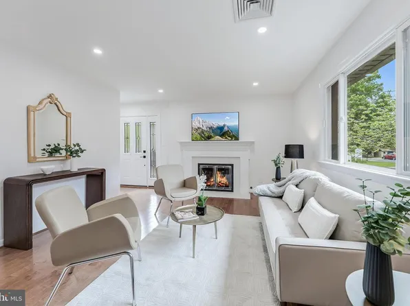5735 4th St S, Arlington, VA 22204