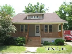 152 E Penning Ave photo 1