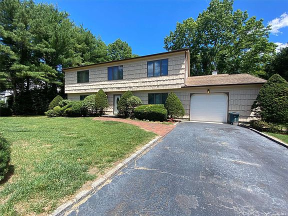 3rd image of 18 Stonehurst Ln