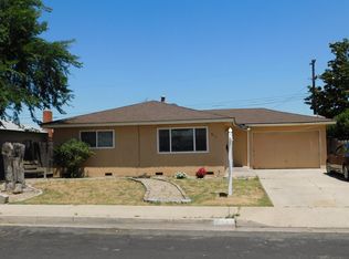 811 W Fairmont Ave, Clovis, CA 93612