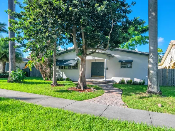 1235 Tyler St, Hollywood, FL 33019