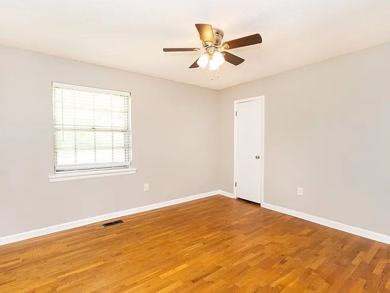 834 Kay Cir — Photo 11
