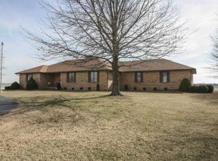 2328 E Buffalo St, Bolivar, MO 65613